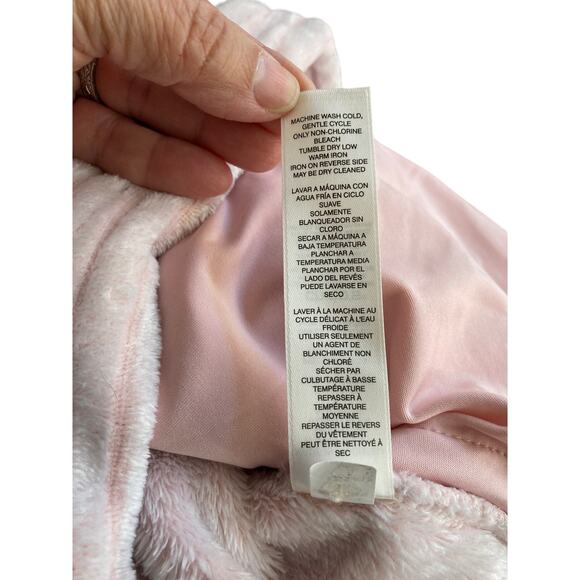❌❌ SOLD ❌❌ Weekends by Chico's Blush Ribbed Fuzzy Henley Sweater/Top Size 1 (M) - Picture 8 of 10